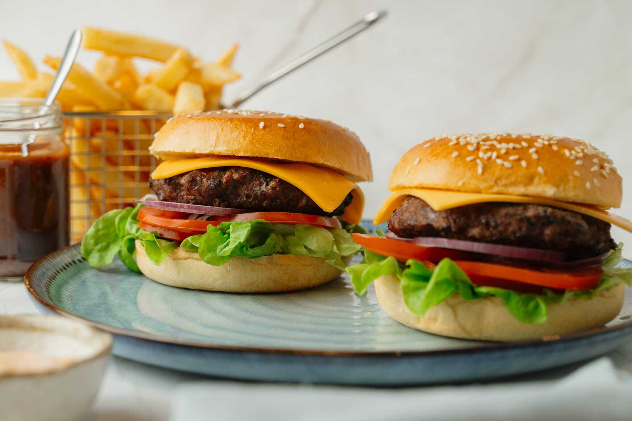 F&F+Cooked+Burgers+Salad+Chips+6.10.25 (18)-web